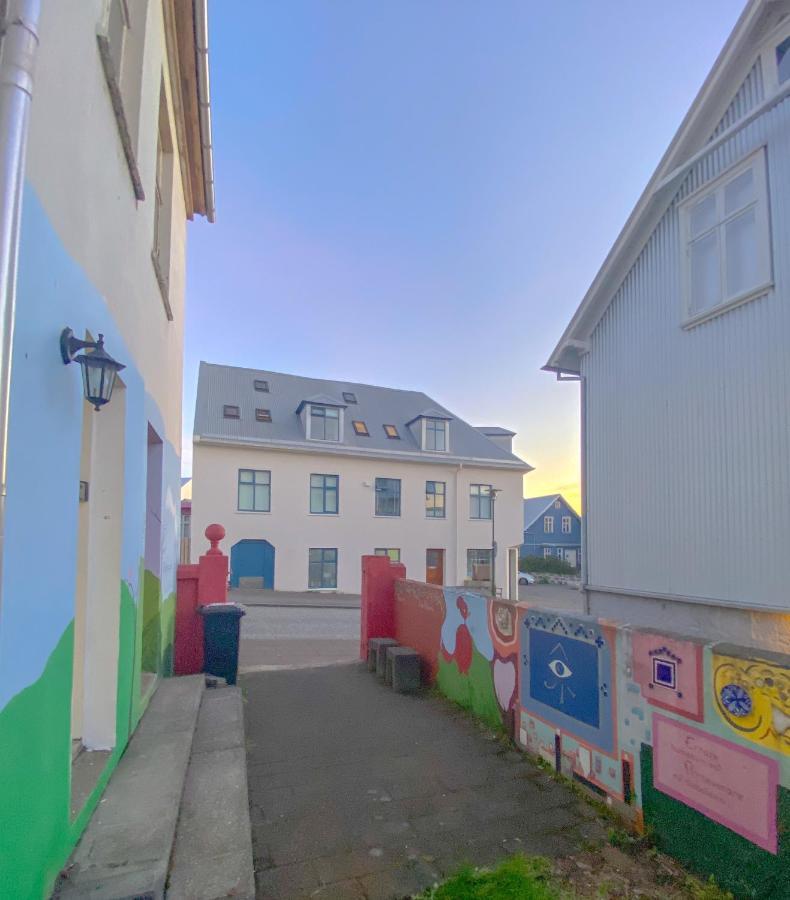 Enjoy Reykjavik Yellow Door Apartment Luaran gambar